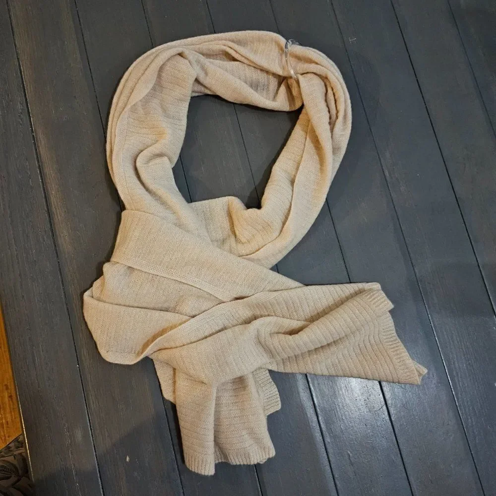 La Sein Women's Beige Cashmere Lined Ribbed Scarf